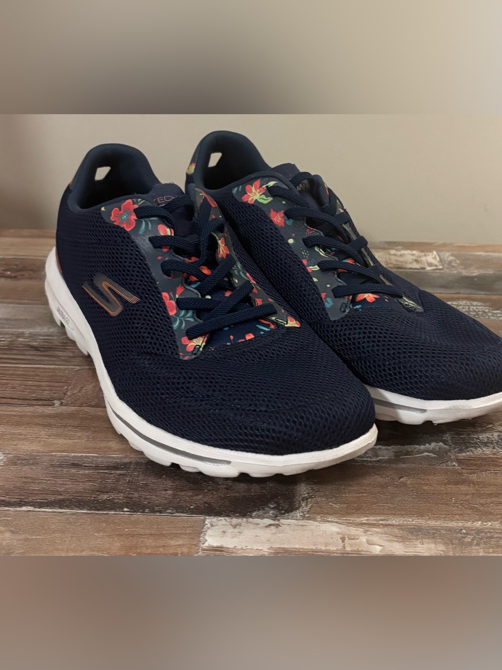 Skechers GOwalk Classic sneakers